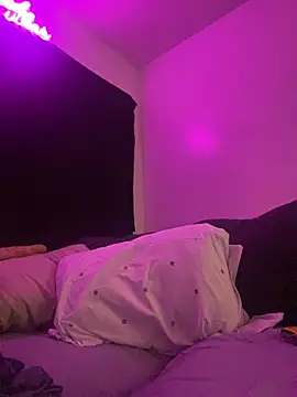 Snapshot of nadia06 chatting on 09-15-25, 04:23 nadia06 online show from 09-15-25, 04:23