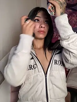 Snapshot of TayylorSexx chatting on 03-15-25, 04:35 TayylorSexx online show from 03-15-25, 04:35