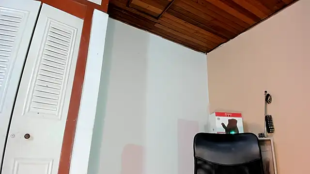 Violetta 0 online show from 10-20-25, 02:17