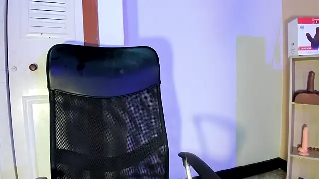 Violetta 0 online show from 11-07-25, 02:17