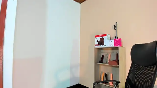 Violetta 0 online show from 02-21-26, 01:01