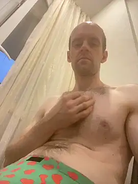 LynnAhNight online show from 09-09-25, 02:55