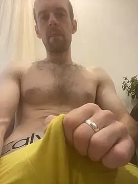 LynnAhNight online show from 09-12-25, 03:17