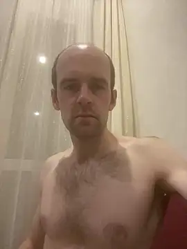 LynnAhNight online show from 10-03-25, 02:41