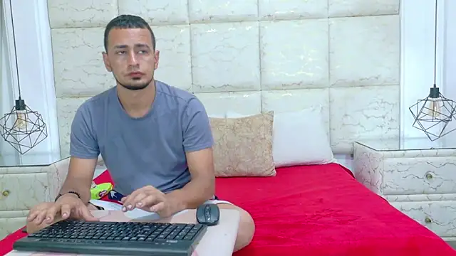 Snapshot of ThaliaANDNicholas chatting on 03-04-25, 07:54 ThaliaANDNicholas online show from 03-04-25, 07:54