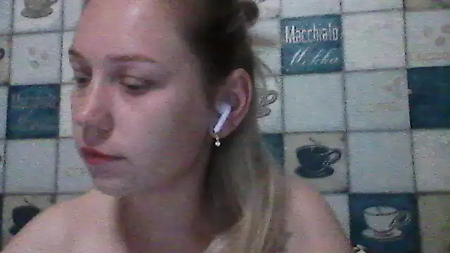 Snapshot of Anna_wey chatting on 07-19-26, 07:28 Anna wey online show from 07-19-26, 07:28