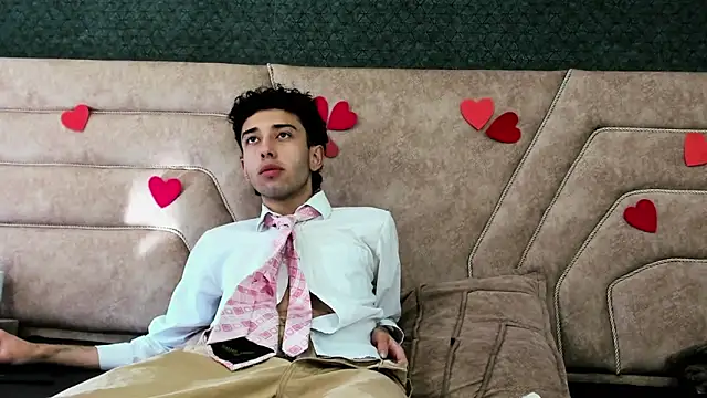 Snapshot of erickblaze_wm chatting on 02-14-25, 01:18 erickblaze wm online show from 02-14-25, 01:18