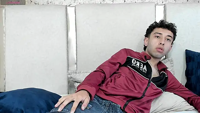 Snapshot of erickblaze_wm chatting on 03-04-25, 01:38 erickblaze wm online show from 03-04-25, 01:38