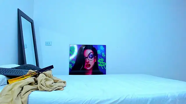 Snapshot of andrea_cherryy chatting on 09-19-25, 02:07 andrea cherryy online show from 09-19-25, 02:07