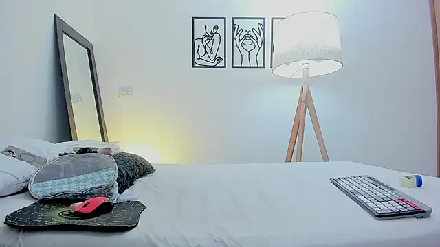 Snapshot of andrea_cherryy chatting on 02-03-26, 11:48 andrea cherryy online show from 02-03-26, 11:48