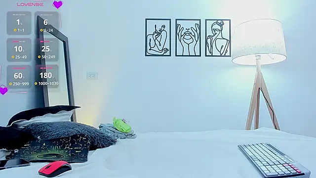 Snapshot of andrea_cherryy chatting on 02-18-26, 04:25 andrea cherryy online show from 02-18-26, 04:25