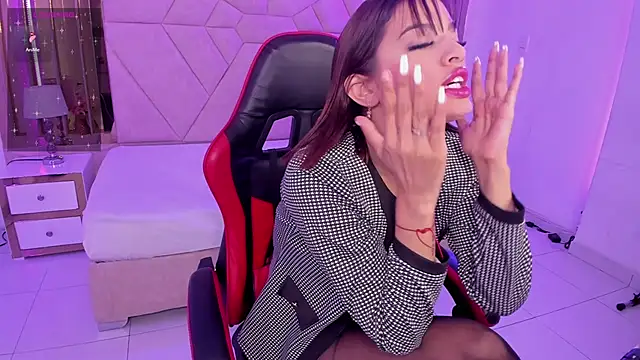 PamelaAddams  online show from 01-18-26, 05:11