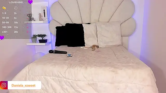 Danielaangelina online show from 09-22-25, 05:20