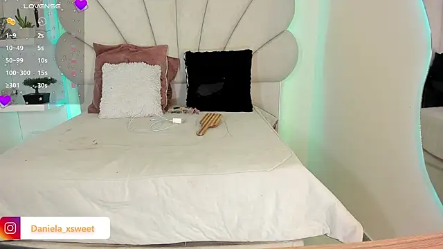 Danielaangelina online show from 10-12-25, 06:34