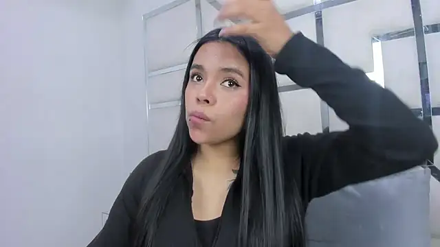 ZoeWan69 online show from 04-16-26, 02:07