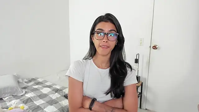 Snapshot of Mazikeen__18 chatting on 05-05-26, 12:46 Mazikeen 18 online show from 05-05-26, 12:46