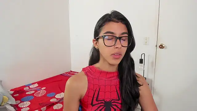 Snapshot of Mazikeen__18 chatting on 06-15-26, 01:57 Mazikeen 18 online show from 06-15-26, 01:57