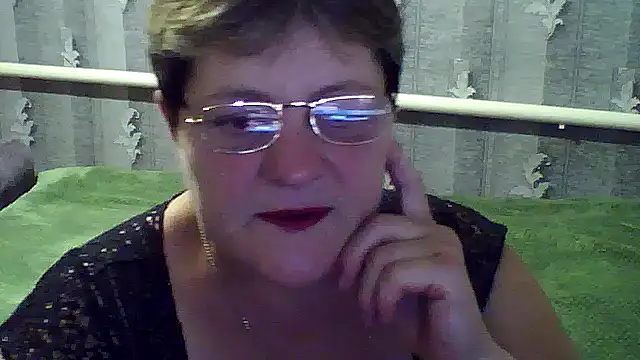 Snapshot of ElzaJewel chatting on 09-17-25, 05:47 ElzaJewel online show from 09-17-25, 05:47