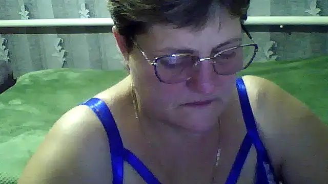 Snapshot of ElzaJewel chatting on 10-22-25, 05:56 ElzaJewel online show from 10-22-25, 05:56