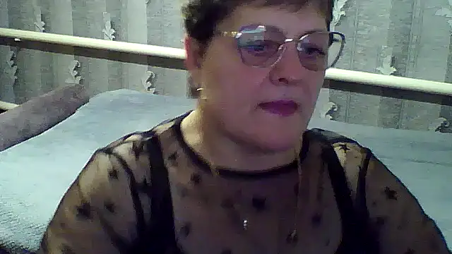 Snapshot of ElzaJewel chatting on 11-11-25, 06:30 ElzaJewel online show from 11-11-25, 06:30