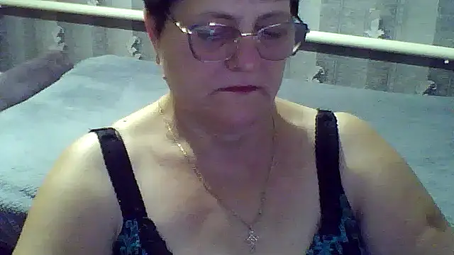 Snapshot of ElzaJewel chatting on 11-12-25, 07:03 ElzaJewel online show from 11-12-25, 07:03