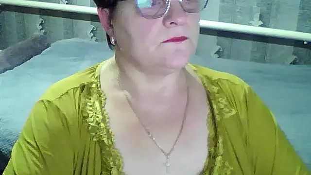 Snapshot of ElzaJewel chatting on 11-13-25, 07:02 ElzaJewel online show from 11-13-25, 07:02