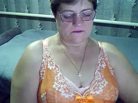 Snapshot of ElzaJewel chatting on 11-27-25, 08:55 ElzaJewel online show from 11-27-25, 08:55