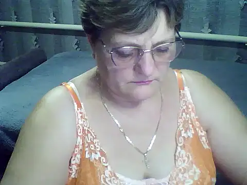 Snapshot of ElzaJewel chatting on 12-05-25, 08:05 ElzaJewel online show from 12-05-25, 08:05