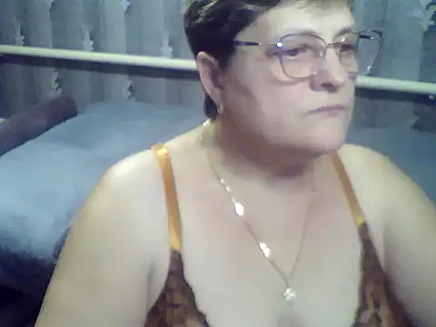 Snapshot of ElzaJewel chatting on 12-18-25, 07:42 ElzaJewel online show from 12-18-25, 07:42