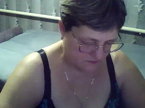 Snapshot of ElzaJewel chatting on 12-20-25, 08:05 ElzaJewel online show from 12-20-25, 08:05