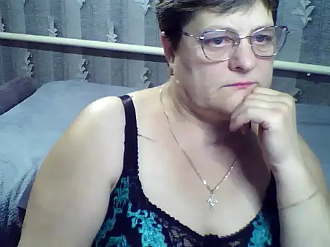 Snapshot of ElzaJewel chatting on 01-07-26, 01:41 ElzaJewel online show from 01-07-26, 01:41