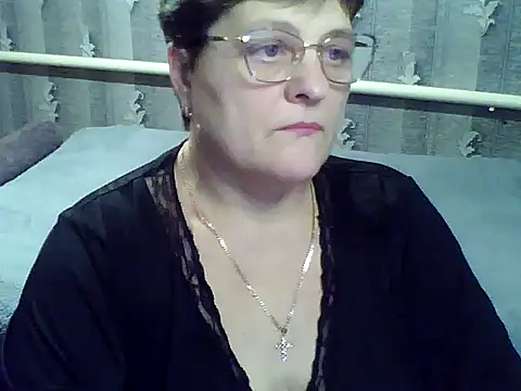 Snapshot of ElzaJewel chatting on 01-09-26, 11:46 ElzaJewel online show from 01-09-26, 11:46