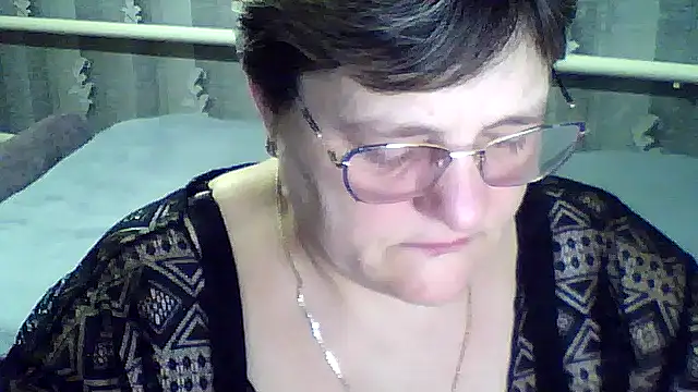 Snapshot of ElzaJewel chatting on 02-04-26, 10:15 ElzaJewel online show from 02-04-26, 10:15