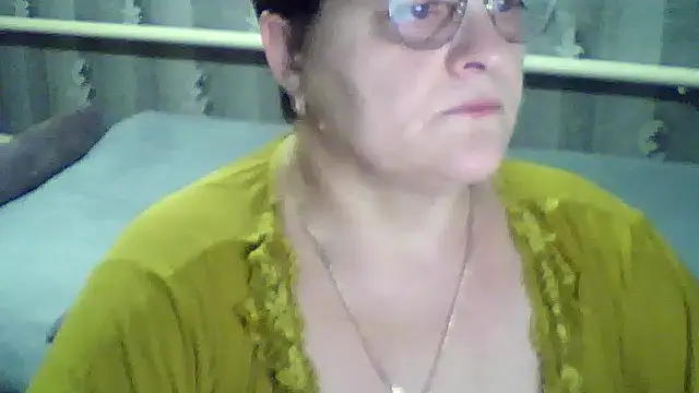 Snapshot of ElzaJewel chatting on 02-10-26, 07:40 ElzaJewel online show from 02-10-26, 07:40