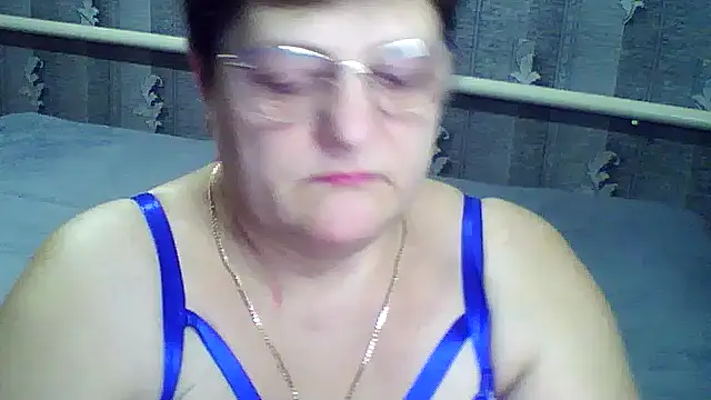 Snapshot of ElzaJewel chatting on 02-16-26, 07:54 ElzaJewel online show from 02-16-26, 07:54