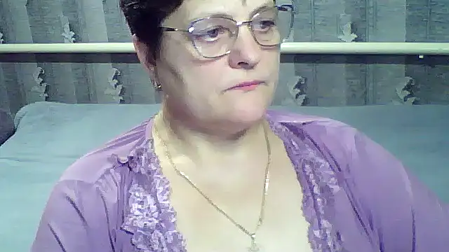 Snapshot of ElzaJewel chatting on 02-17-26, 08:00 ElzaJewel online show from 02-17-26, 08:00
