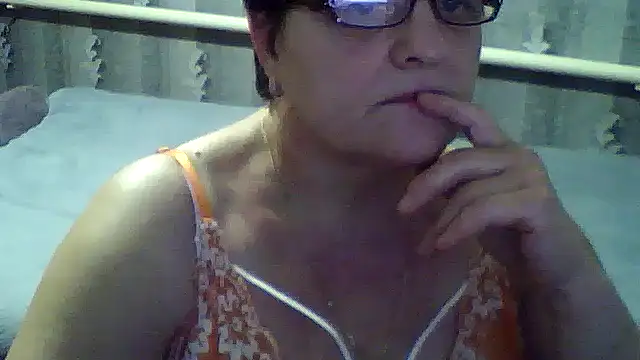 Snapshot of ElzaJewel chatting on 03-03-26, 07:09 ElzaJewel online show from 03-03-26, 07:09