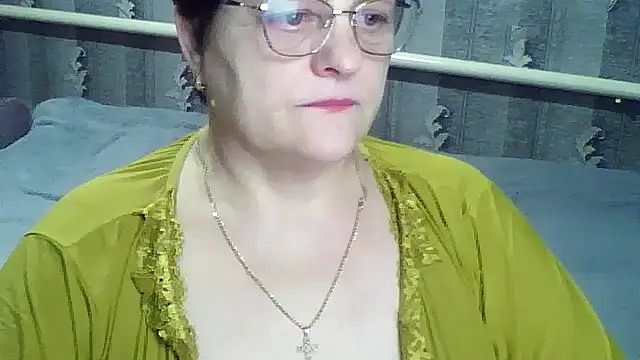 Snapshot of ElzaJewel chatting on 03-05-26, 08:10 ElzaJewel online show from 03-05-26, 08:10