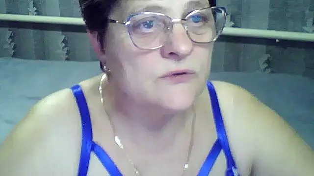 Snapshot of ElzaJewel chatting on 03-05-26, 08:27 ElzaJewel online show from 03-05-26, 08:27