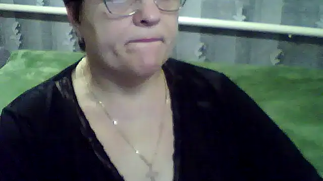 Snapshot of ElzaJewel chatting on 03-10-26, 06:40 ElzaJewel online show from 03-10-26, 06:40