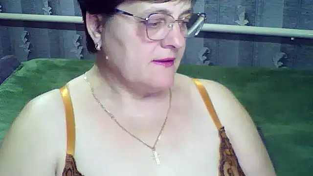 Snapshot of ElzaJewel chatting on 03-11-26, 07:20 ElzaJewel online show from 03-11-26, 07:20