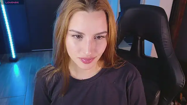 Snapshot of yourdream_6 chatting on 10-23-25, 01:27 yourdream 6 online show from 10-23-25, 01:27