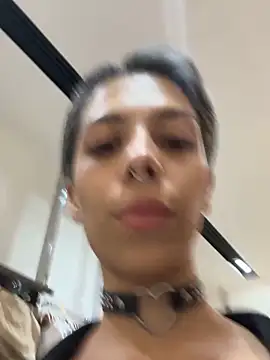 Snapshot of soidai_miiu chatting on 11-15-25, 07:43 soidai miiu online show from 11-15-25, 07:43