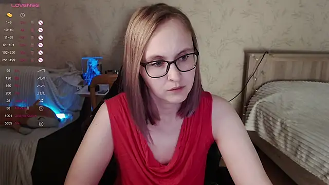 Snapshot of Agatha_Mott chatting on 10-13-25, 05:07 Agatha Mott online show from 10-13-25, 05:07