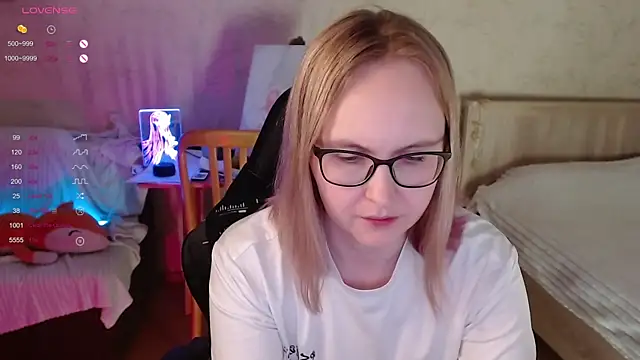 Snapshot of Agatha_Mott chatting on 11-08-25, 03:07 Agatha Mott online show from 11-08-25, 03:07