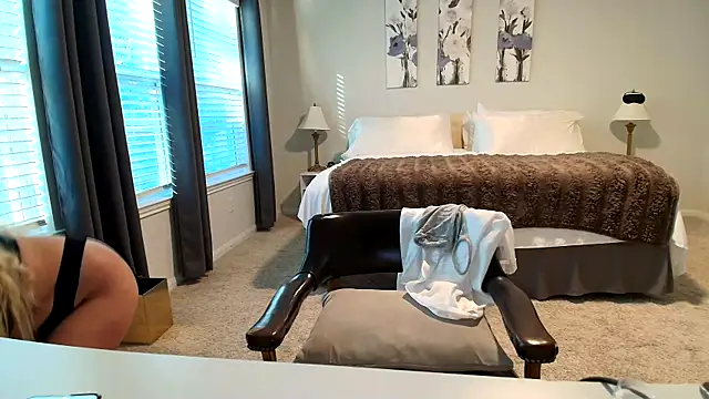 Snapshot of kaliii_jones chatting on 11-02-25, 10:34 kaliii jones online show from 11-02-25, 10:34