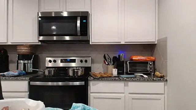 Snapshot of kaliii_jones chatting on 11-28-25, 02:58 kaliii jones online show from 11-28-25, 02:58