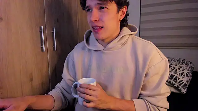 Mastrangelo xxx online show from 10-29-25, 03:20