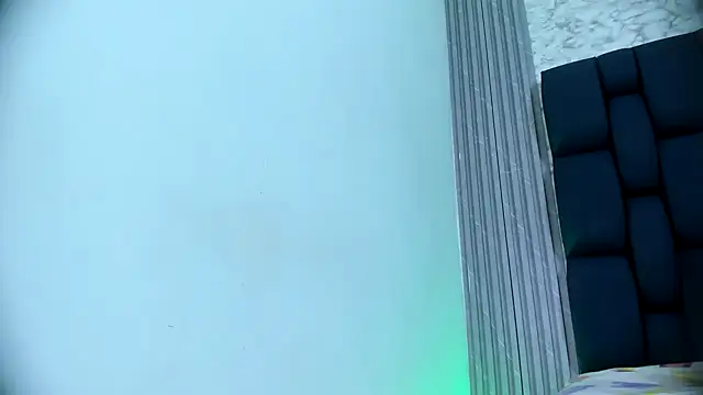 Ashlyaurora online show from 03-14-25, 06:53