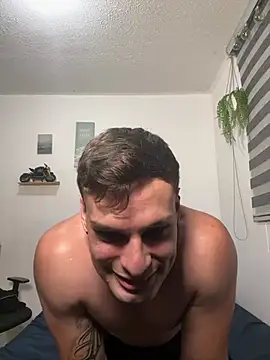 Snapshot of Fitmanx chatting on 02-03-25, 02:58 Fitmanx online show from 02-03-25, 02:58